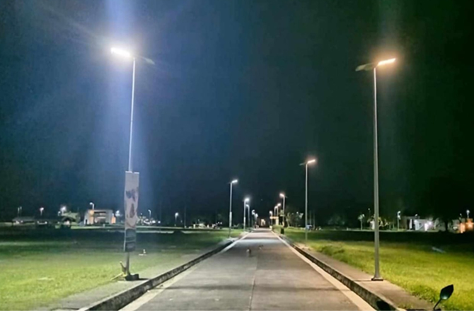 أنيرن تسلّم 100 مجموعة من مصابيح الشوارع الشمسية SLZ وSLV لمشروع إضاءة مجتمعي في الفلبين